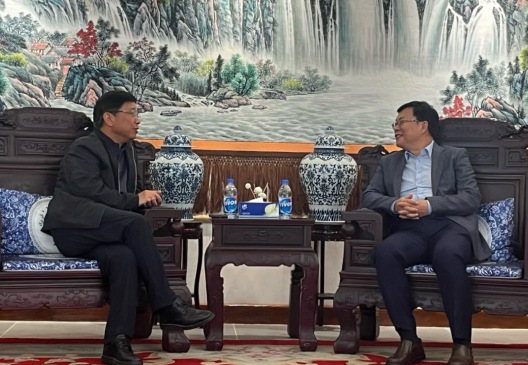 威廉体育王平卫董事长拜会周鼎大使